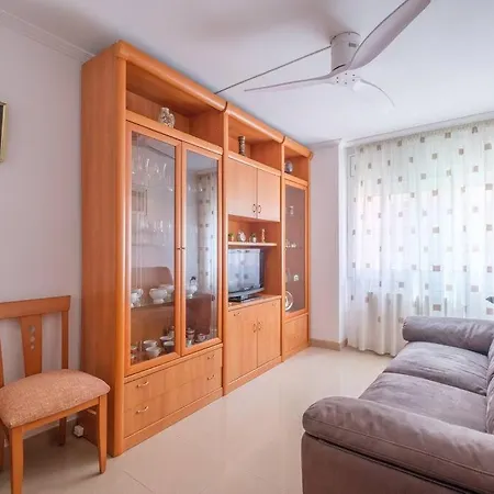 En Complejo Residencial, Con Piscina. Salou