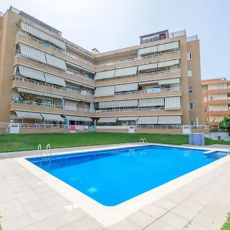 En Complejo Residencial, Con Piscina. *