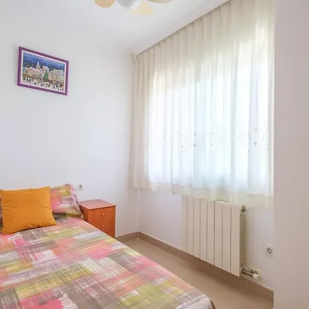 En Complejo Residencial, Con Piscina. Salou
