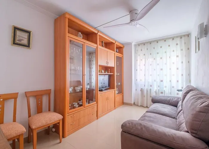 En Complejo Residencial, Con Piscina. Salou