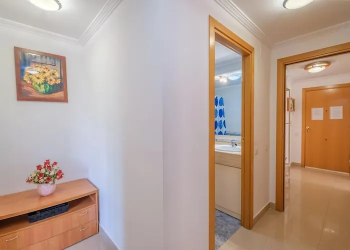 En Complejo Residencial, Con Piscina. Salou