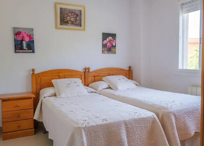 En Complejo Residencial, Con Piscina. Apartman *